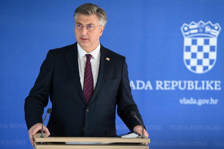 Slika /Vijesti/2024/Rujan/16_rujna/A. Plenković izjava 7.jpg